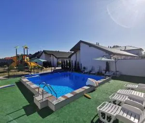 Domki i Pokoje Baltimor - Grzybowo