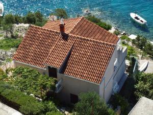 Beachfront apartments Ljubljeva