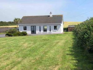 Harbour View Cottage, Rochespoint, Cork Harbour