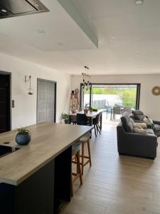 Villas Villa moderne avec piscine , Isle-sur-la-Sorgue, Vaucluse : photos des chambres