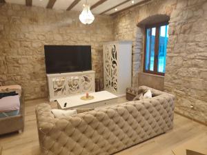Luxury Seafront Suite Fabri