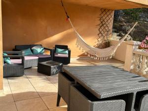 La Casa Calanquaise - Mer à 250m accessible à pied - T2 Spacieux indépendant - Terrasse Ombragée