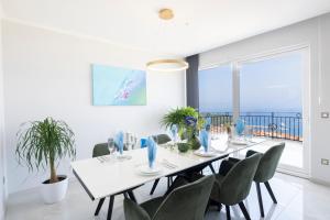 New -150m2 Penthouse With Shared Pool - Villa Smaragd