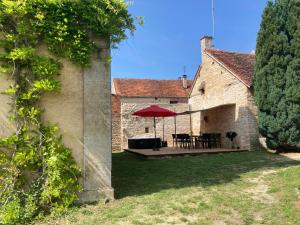 Maisons de vacances Le Presbytere - Touillon, jacuzzi, 4 chambres pour 10 : photos des chambres