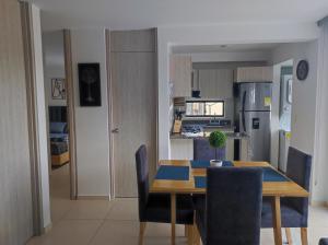 Moderno y confortable apartasol cerca al parque del café!