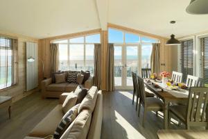 Sunset Lodge, Seafront Views Premier Holidays