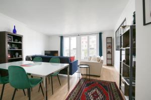 Paris - Auteuil - 70m2, Balconies, sun, renovated - fits 5