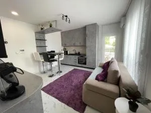 Wistaria Hill - Đenovići