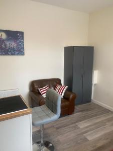 SEV Studio Apartment, Castleford