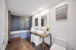 38th floor W residence with amenities