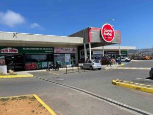 Departamento con piscina.