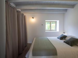 Maisons de vacances Gite Agonac, 5 pieces, 9 personnes - FR-1-616-332 : photos des chambres