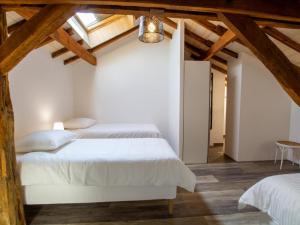 Maisons de vacances Maison Authentique avec Piscine, Etang Privatif et Confort Moderne en Dordogne - FR-1-616-332 : photos des chambres