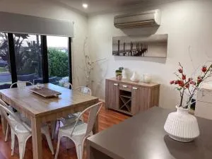 Lakeside Living - Nethercote