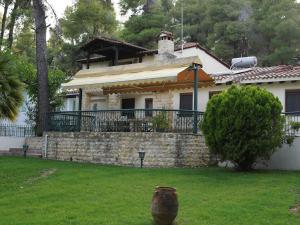 Sani Traditional Forest Villa