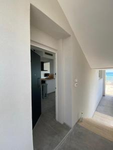 Waterfront villa Tina