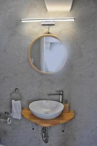 MNS Marvelous Nirvana Seascape, Art