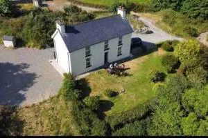 Idyllic Family farmhouse in beautiful West Cork - Mutton Bridge