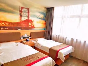 Thank Inn Plus Hotel Henan Luoyang Luolong University Zhang Heng Street City - Dengfeng