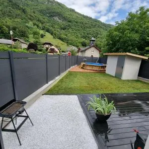 Maison 8 couchages avec piscine - 于日讷