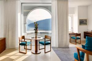 Deluxe Junior Suite with Lake View room in Park Hotel Vitznau
