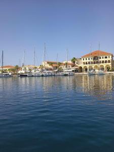 Ομορφη πόλη