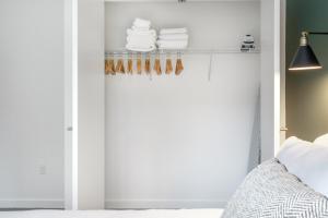 Central Sq 1BR w WD nr Central Sq MBTA BOS-177