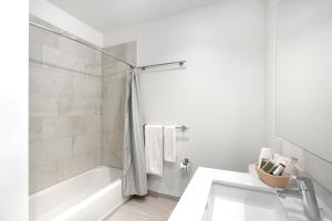 Central Sq 1BR w WD nr Central Sq MBTA BOS-177