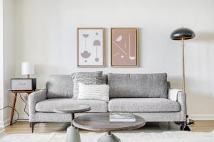 Spacious Beacon Hill 2BR wViews Gym BOS-497