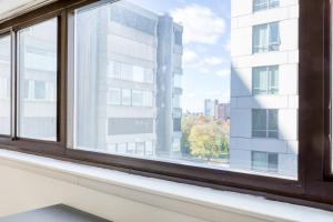 Spacious Beacon Hill 2BR wViews Gym BOS-497