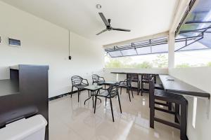 Urbanview Hotel Diamond Malai Permata near Universitas Palangkaraya