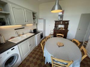 Maisons de vacances Gite Valloire-sur-Cisse-Chouzy-sur-Cisse, 5 pieces, 8 personnes - FR-1-491-318 : photos des chambres