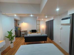 ZSL Elegant Condo LOOP 1 Bedroom Tower 1