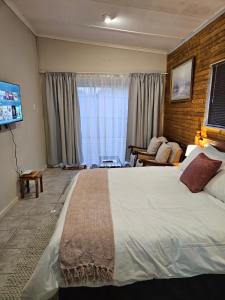 Private Guest Suite with 24hr Electricity, East London