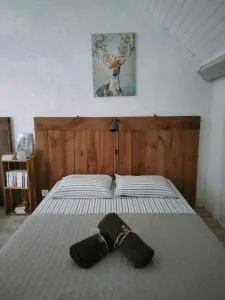 Chambre familiale Anna "Mon lit au pré" , jusqu'à 4 adultes et 2 enfants avec piscine Familles, Couples ou Femmes seulement - Pontours