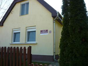 Casa rural Holiday home Sellő Vendégház Tiszafüred Hungría