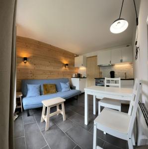 Appartements Les Gentianes A14 : photos des chambres