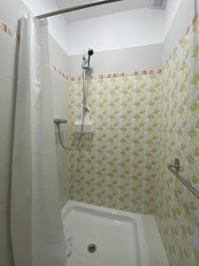 Chambre Lits Jumeaux avec Salle de Bains Privative