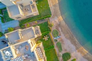 NEW! 2BR Duplex in Tawila, Gouna Private Jacuzzi, Garden, Lagoon & Pool