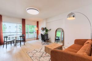 Appartements 2 bedroom balcony near tram station : photos des chambres