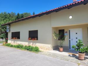 Apartma Kolpa - 4hvězdičkové hotely ve městě Gradac