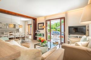 C072 Hibiscus by Mallorca Villa Selection