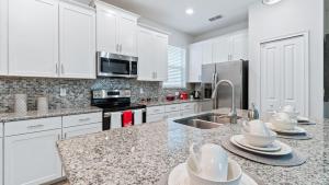 4724 Sleepy Hollow
