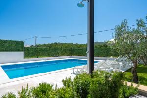 Apartment Campo Verde with a private pool