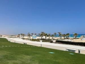 amazing fouka bay 3 bedroom lagoon view ST6-Ch10-01
