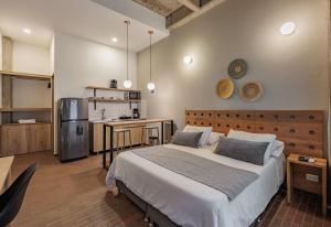 The Somos Flats Laureles