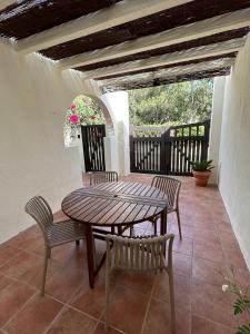 Casa Buganvilla con piscina en San José Sotillo