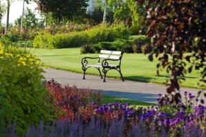 Beautiful garden park ogrody Tesoro, parking, netflix, Jakuzi coffee maker security