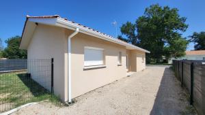 Maisons de vacances Maison 8 personnes entre ocean et vignobles : Maison 3 Chambres