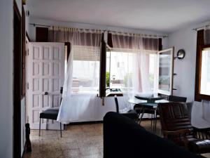 AFRODITA Casa con dos apartamentos independientes